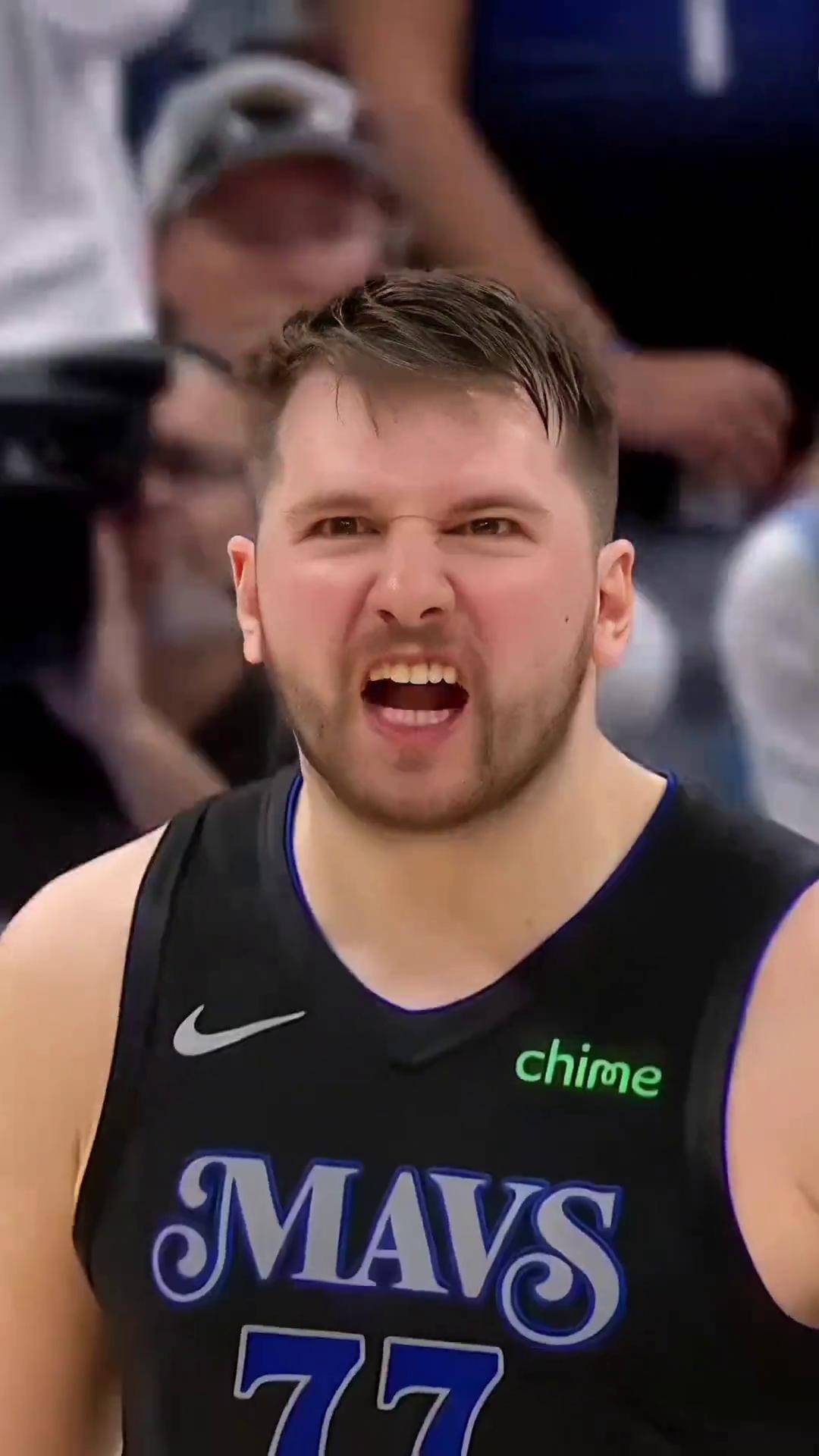 东契奇在TL比赛中逆转，势不可挡引发热议！